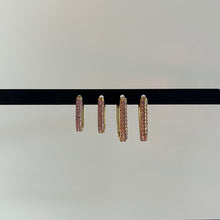 Afbeelding in Gallery-weergave laden, Shimmer Hoops Small Pink/Gold
