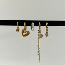 Afbeelding in Gallery-weergave laden, Pearly Chain Earrings Goud
