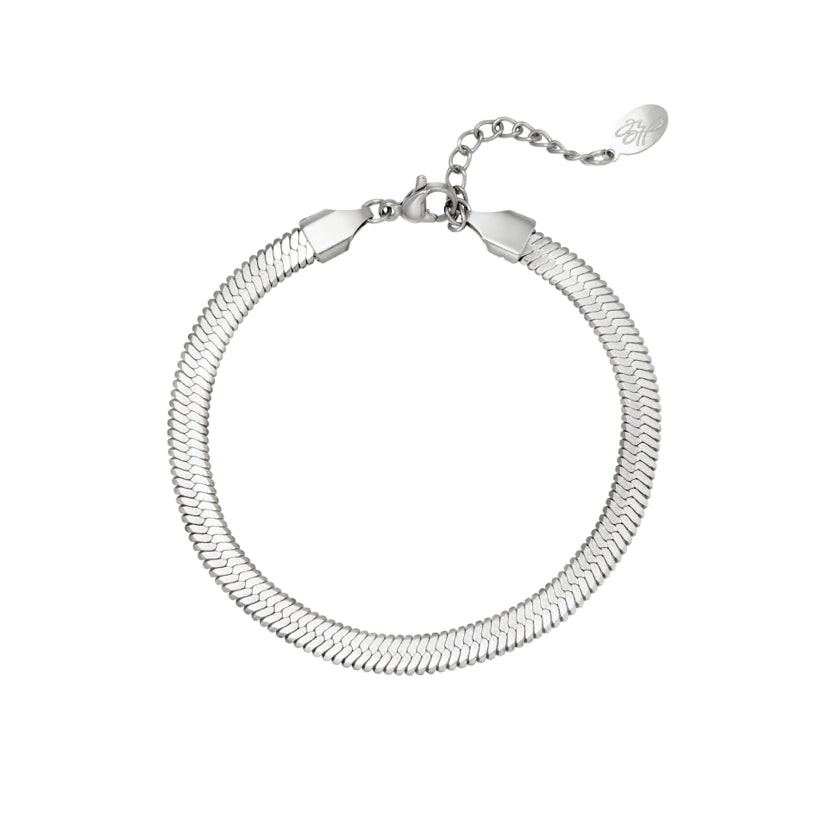 Stijlvolle en duurzame sieraden van hoogwaardig roestvrij staal - Ontdek tijdloze elegantie met de collectie oorbellen, kettingen, ringen en armbanden van By Robbin Accessories.